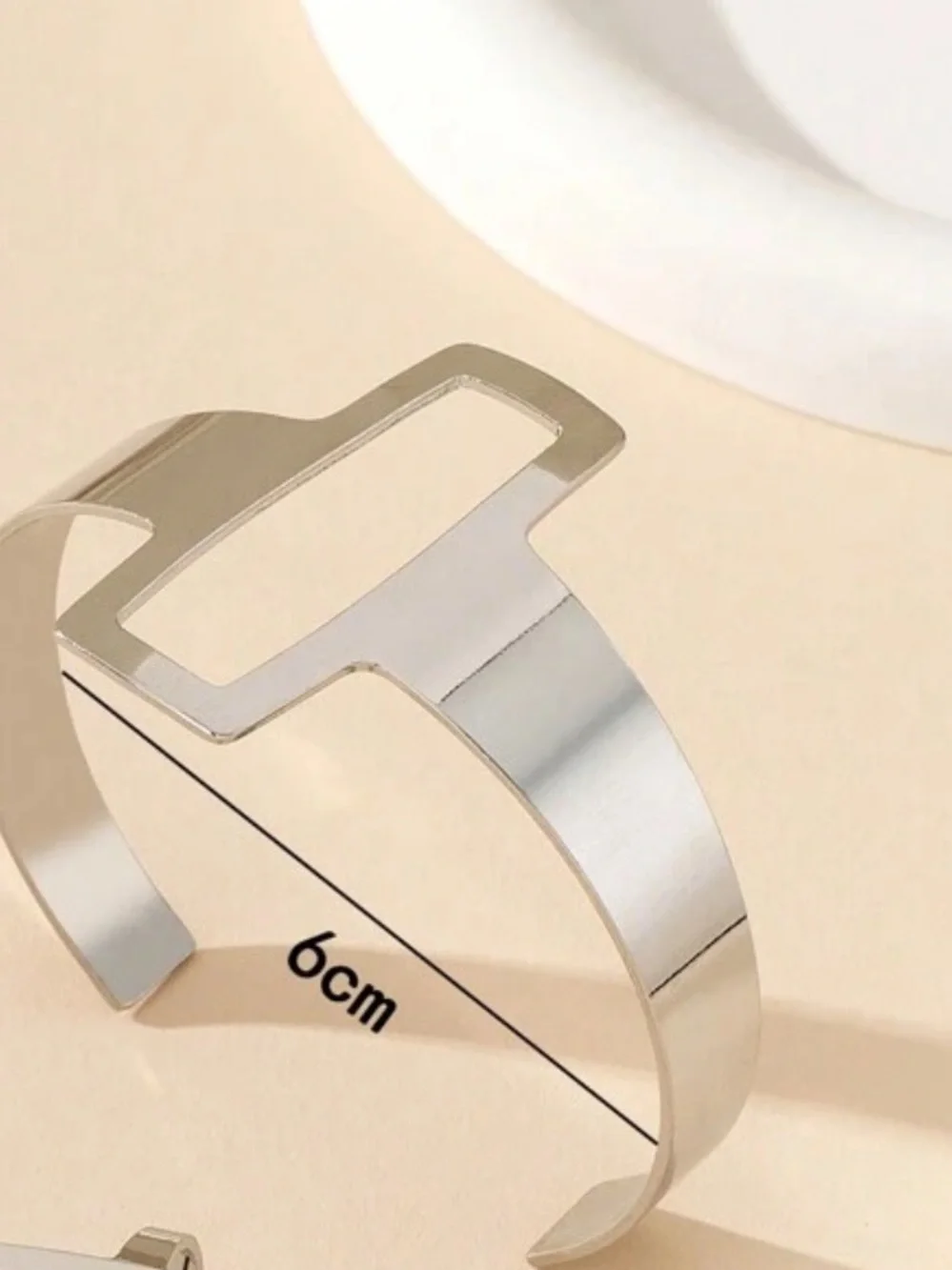 Trendy minimalist geometric silvertone cuff bracelet in a hollowed-out style NEW